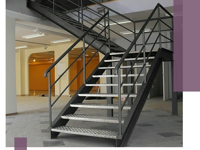 Лестницы для офиса в Таганроге: изготовление, монтаж, демонтаж