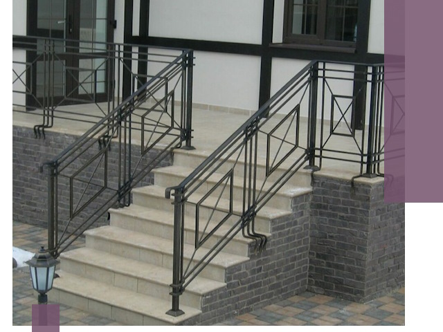 Перила для крыльца в Таганроге — монтаж, изготовление и установка